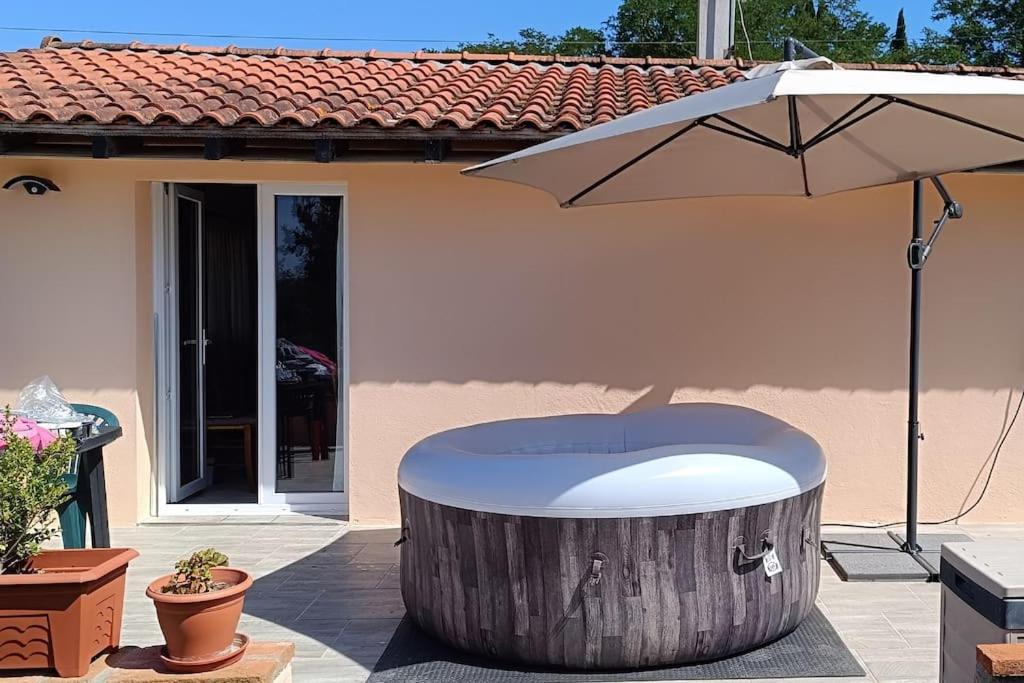 Sous Le Chateau Montaut  Ngoại thất bức ảnh